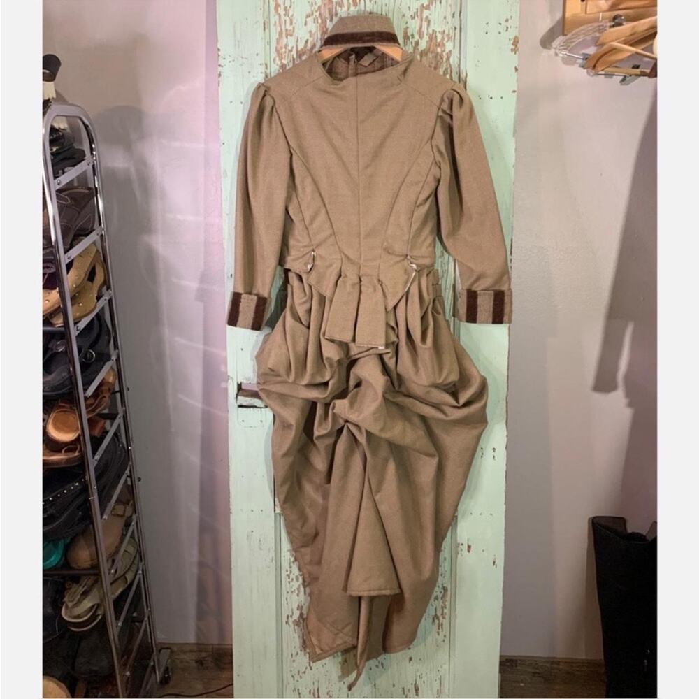 Victorian bustle bodice theater costume - Picture 6 of 13